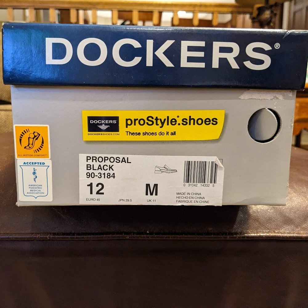 Dockers Mens Black Loafers